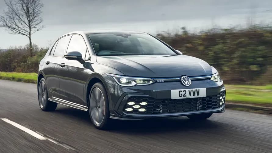 Volkswagen Golf 8 GTE : la voiture de la semaine pour l hybride qui ne choisit pas