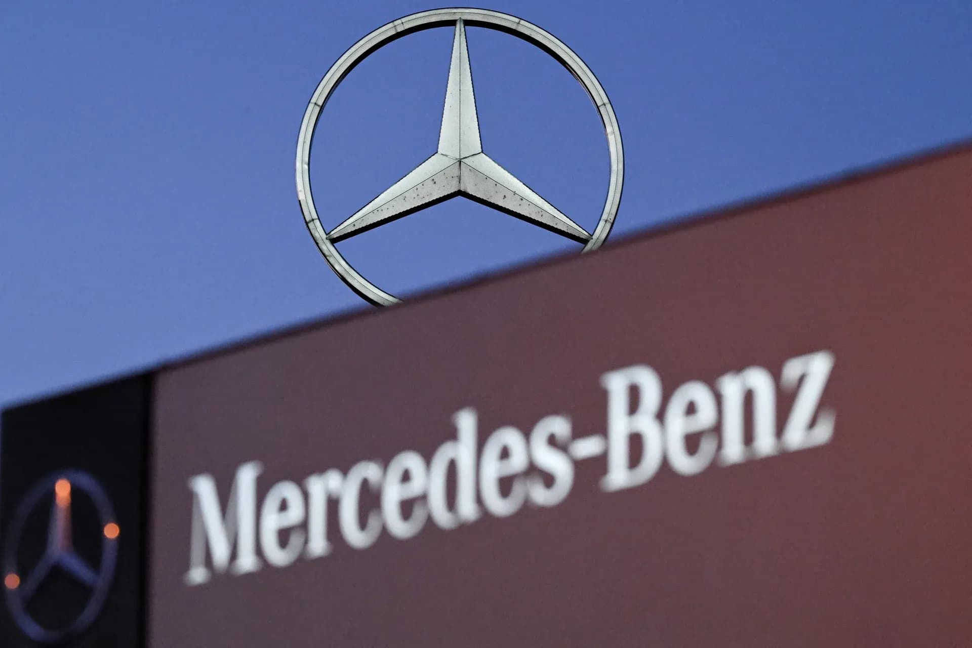 Analyse des résultats de Mercedes et Volvo face à l'essor des utilitaires électriques