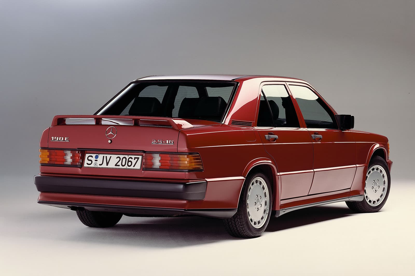 Mercedes 190E 2.3-16 : La berline sportive culte des années 80